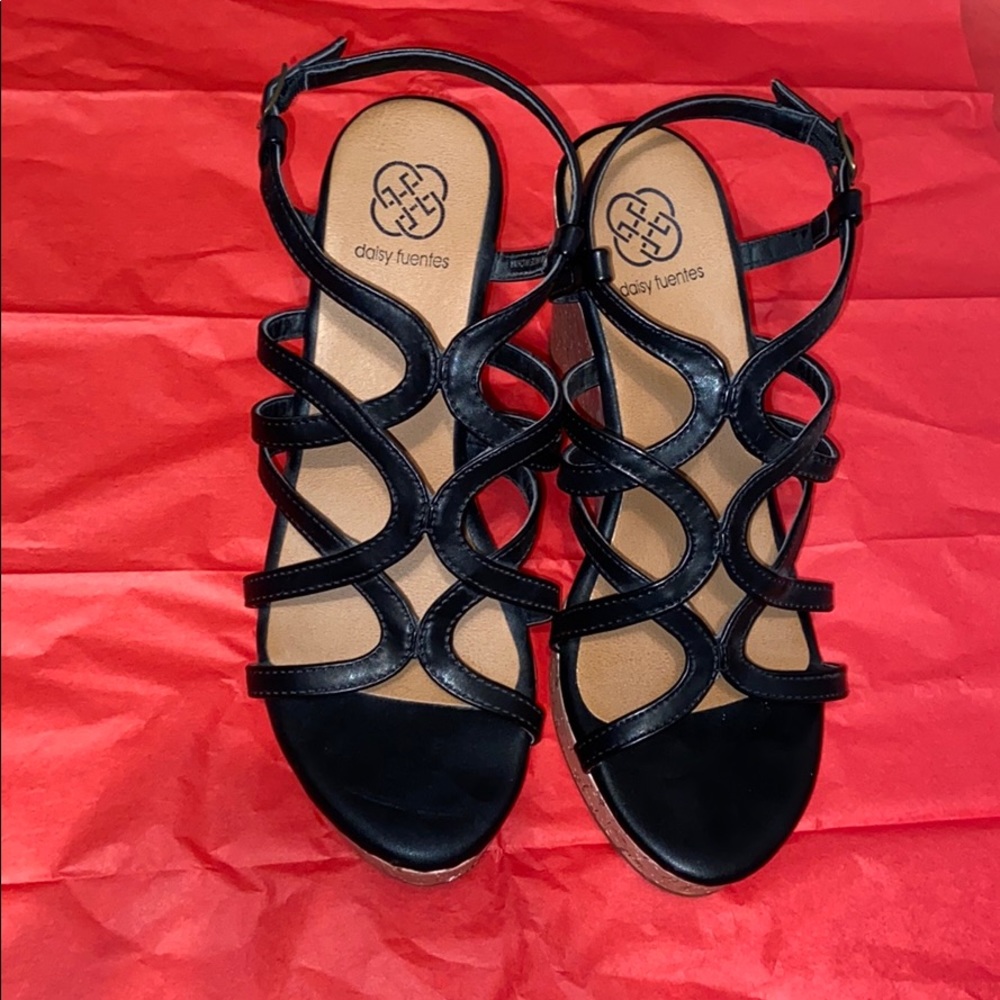 Black Wedges